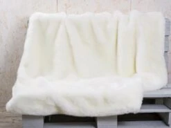 Decke SHERIDAN Felldecke Weiß