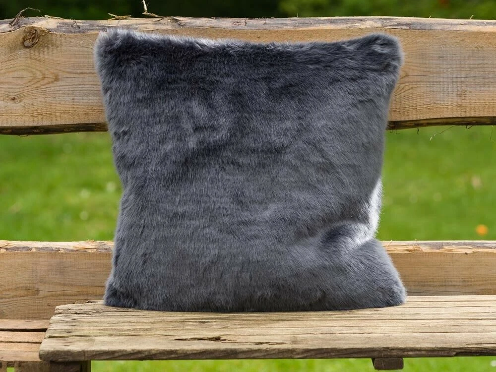 Kissen SHERIDAN Fellkissen Grau 45x45 Kissen SHERIDAN Fellkissen Grau 45x45 -Heimtextil Geschäft pad concept kissen sheridan fellkissen grau 45x45 3