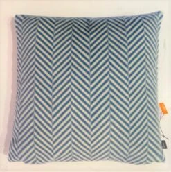 Kissen ZELLA Fellkissen Blau 50x50